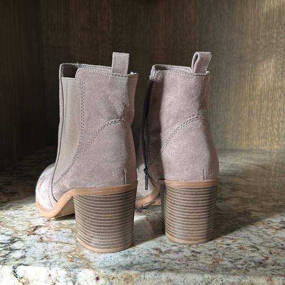 Natural Reflection boots - Picture 2 of 4